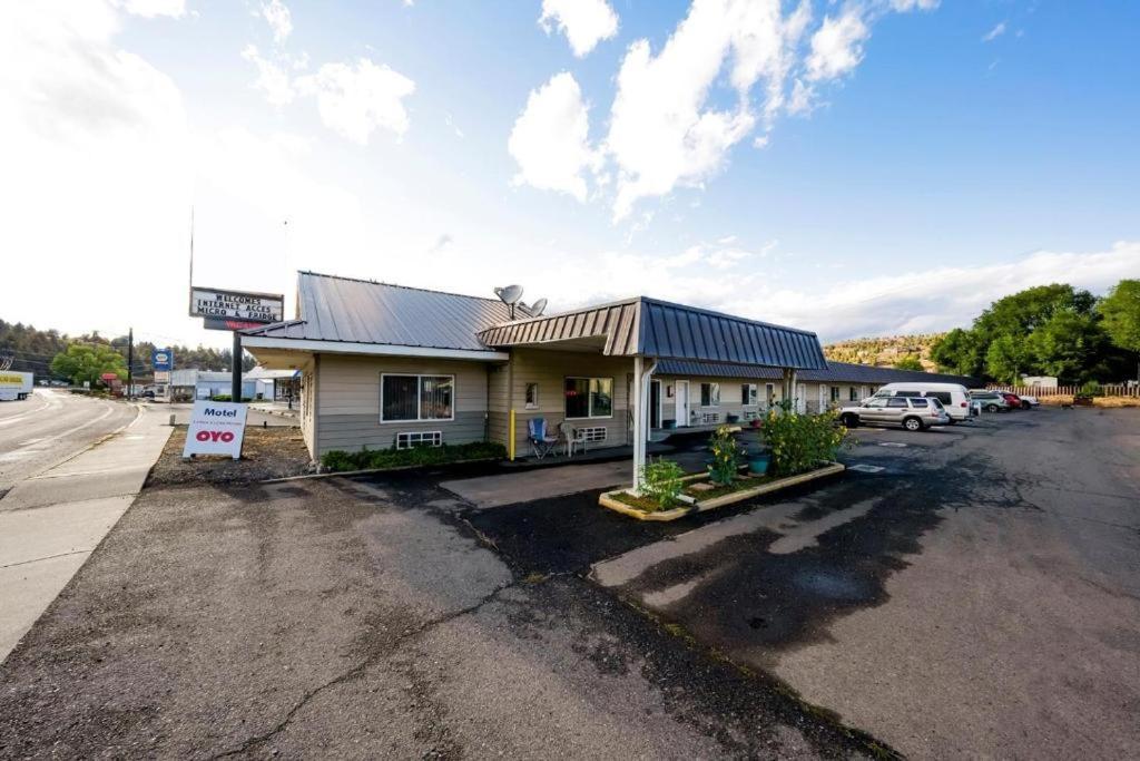 Budget 8 Motel John Day Exteriör bild