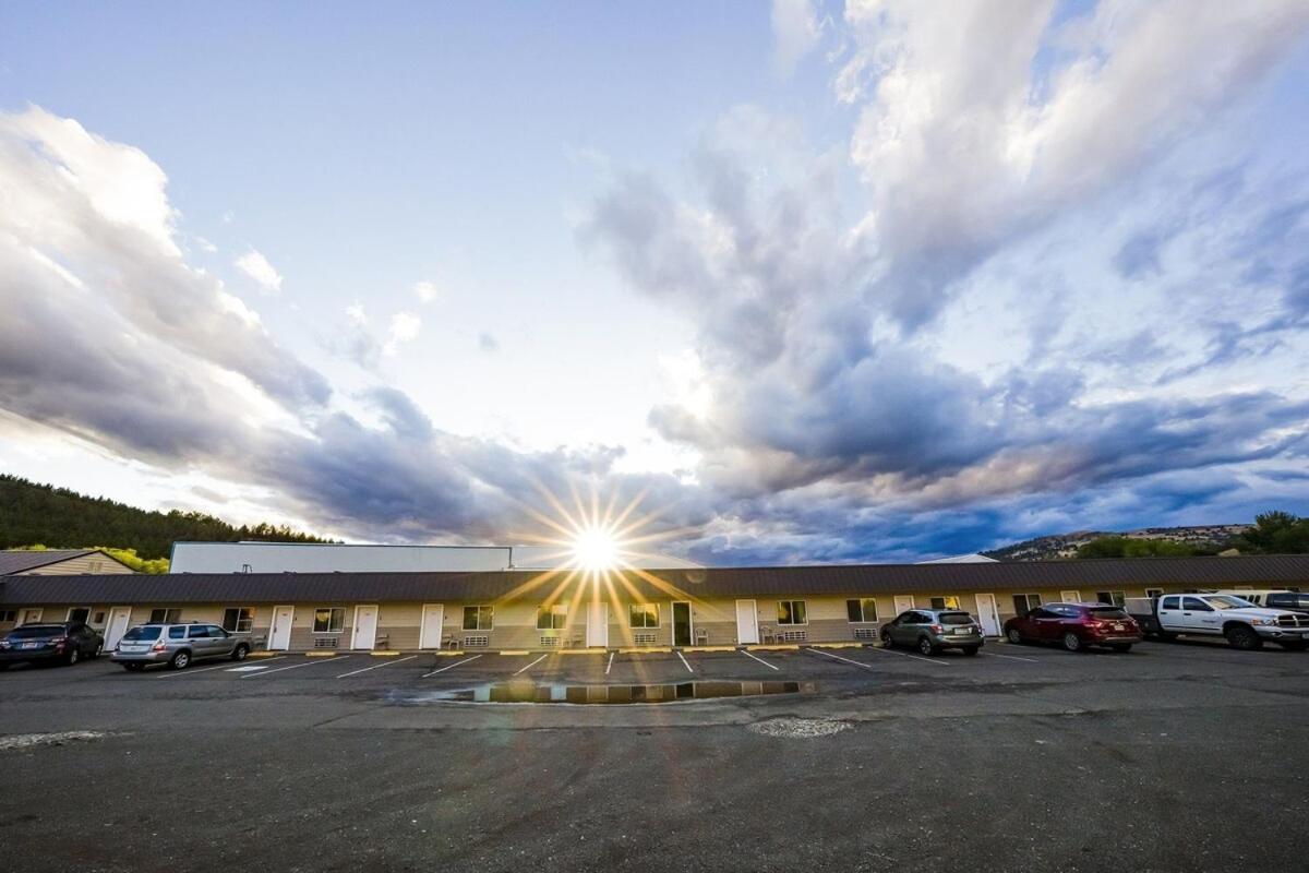 Budget 8 Motel John Day Exteriör bild